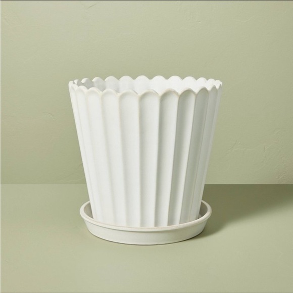 Hearth & Hand Other - Scallop-Fluted Stoneware Indoor/Outdoor Planter Pot with Saucer Hearth & hand